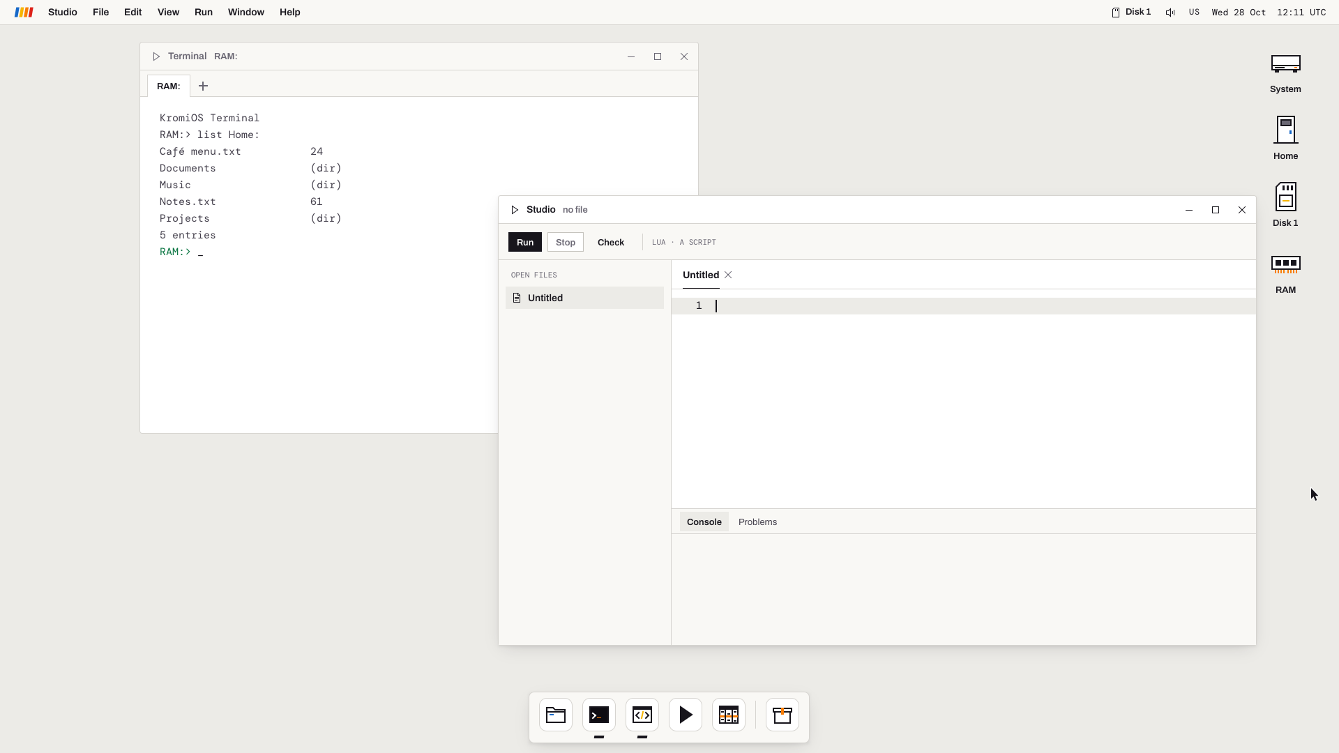 KromiOS just after a restart: the Terminal with its kept lines and Studio are back where they were